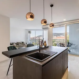 Carmen - Luxury 2-bedroom - Downtown Apartman