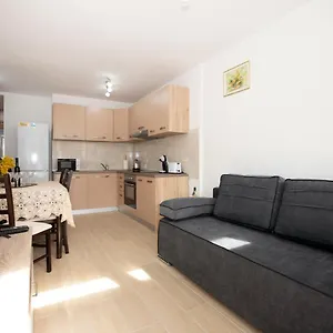 Ive Apartman